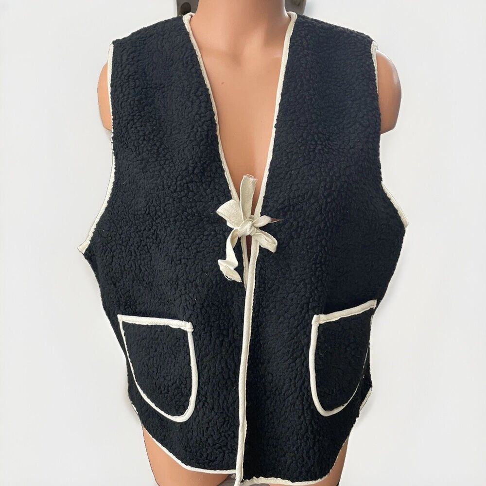 Womens Black Boxy Sherpa Vest Tie Size L Contrast Hem Boho Fall Western